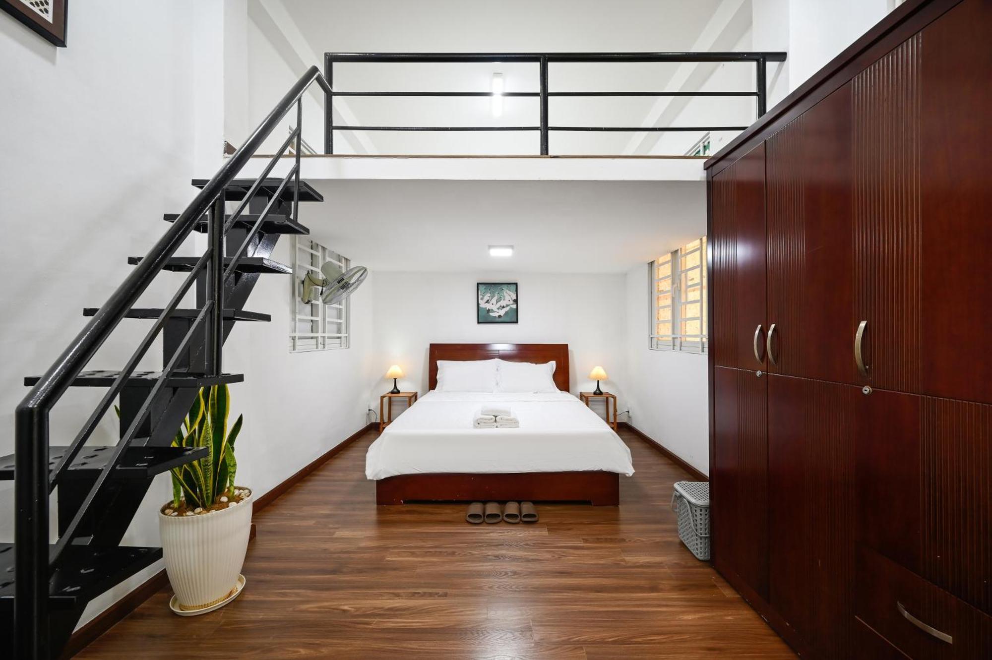 80m2 Apt, Bui Vien St, District 1, Hcmc Saigon Căn hộ