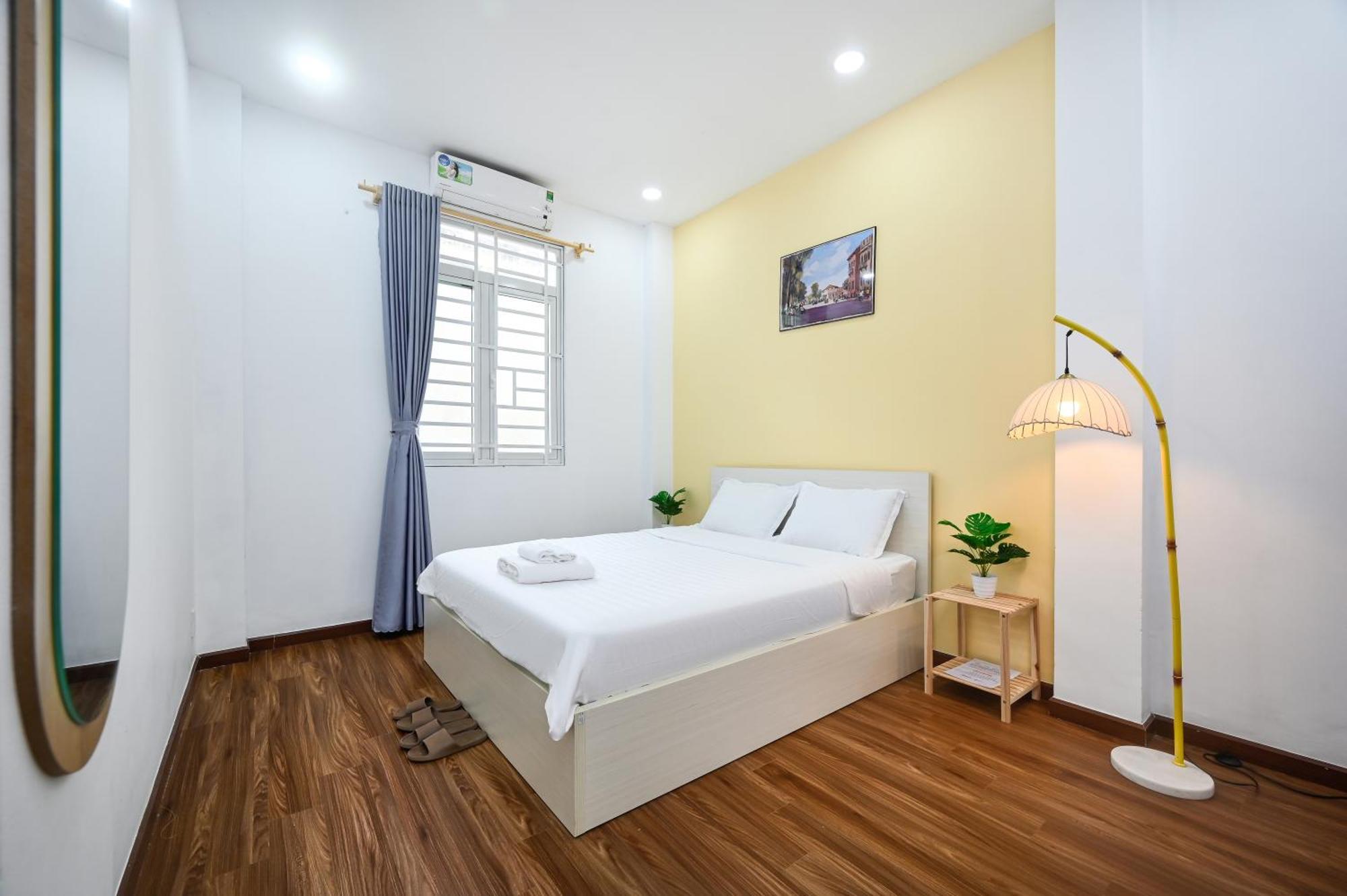 Căn hộ 80m2 Apt, Bui Vien St, District 1, Hcmc Saigon