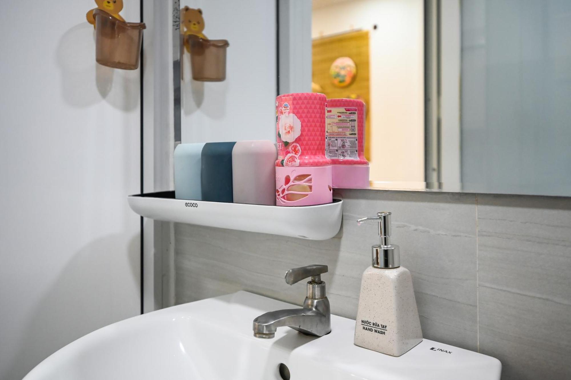 Căn hộ 80m2 Apt, Bui Vien St, District 1, Hcmc Saigon