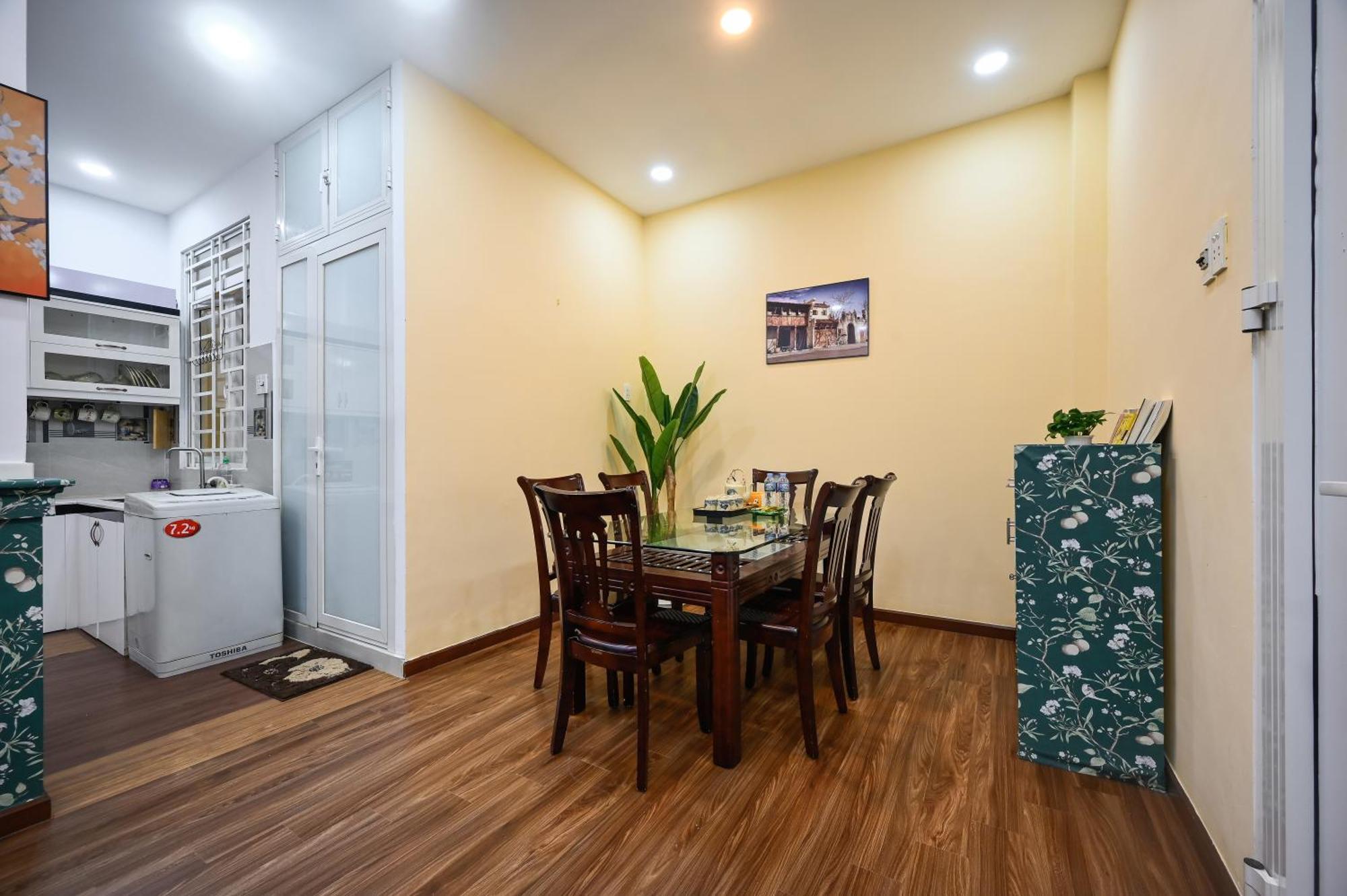 80m2 Apt, Bui Vien St, District 1, Hcmc Saigon Căn hộ *
