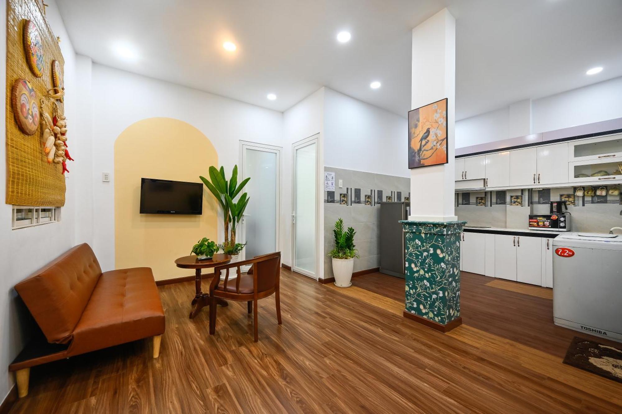 80m2 Apt, Bui Vien St, District 1, Hcmc Saigon Căn hộ TP. Hồ Chí Minh