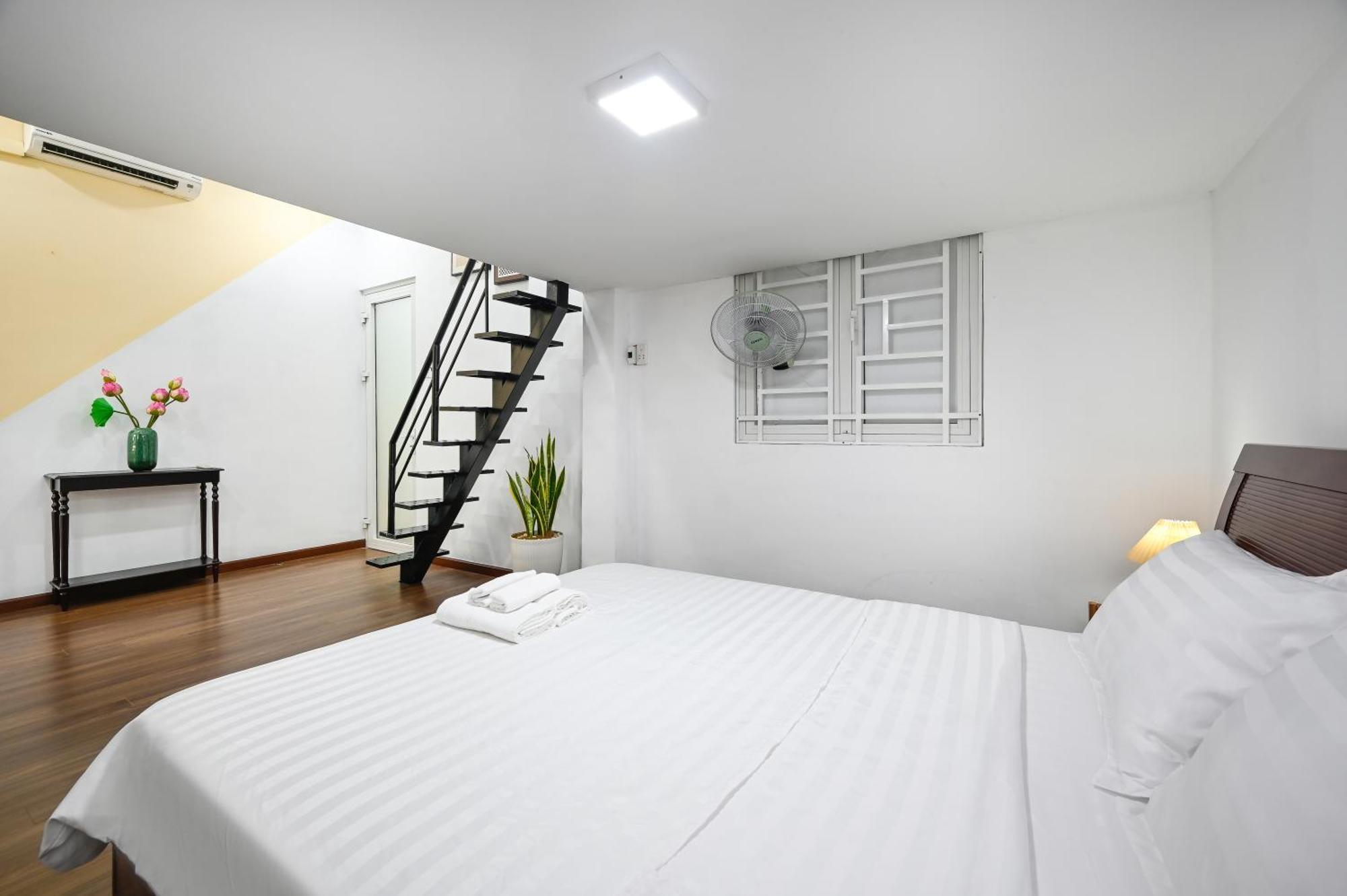 80m2 Apt, Bui Vien St, District 1, Hcmc Saigon Căn hộ TP. Hồ Chí Minh